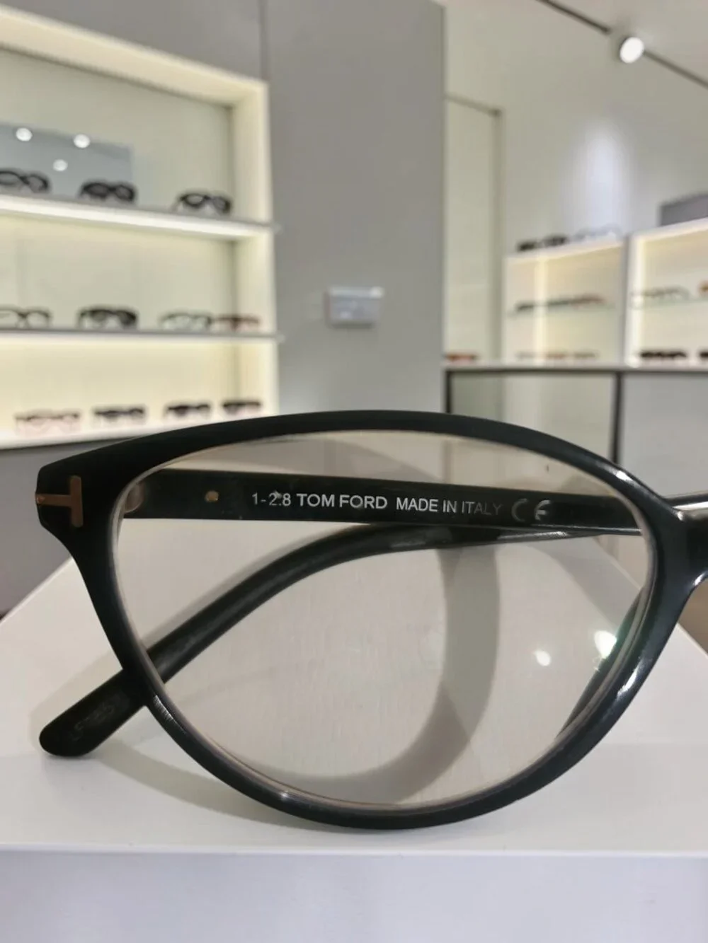 Tom Ford TF5545‑B Eyeglasses – Cat‑Eye Elegance